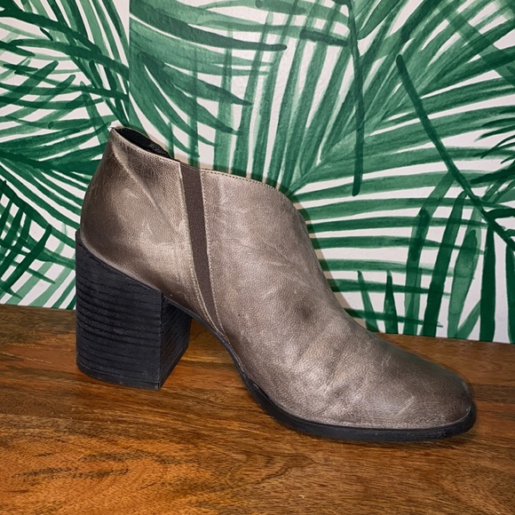 Free People Terrah Gray Leather Chunky Heel Ankle Boots Women’s 37/7 - Picture 7 of 11